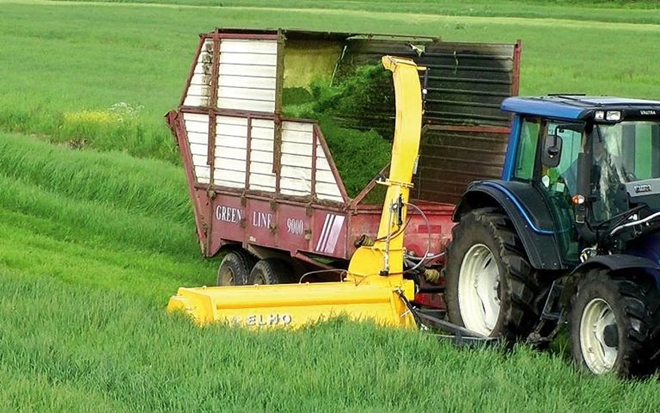 Traktorové řezačky píce ELHO
