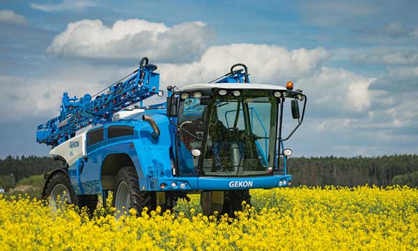 Agrio_Gekon_samojizdny_postrikovac