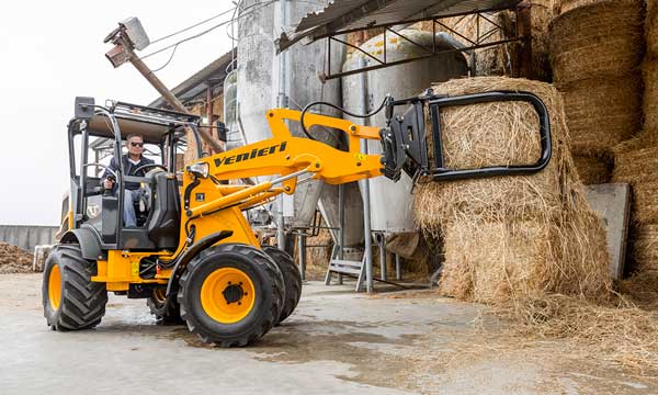 VF-Venieri-1-63C-kloubovy-kolovy-nakladac_-a-kleste-na-baliky-(5)