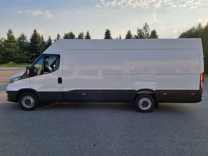 Iveco-Daily-furgon-3L,-16m3-3.jpg