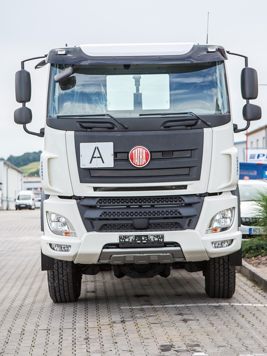 Tatra-6x6-hakovy-nosic-2.jpg
