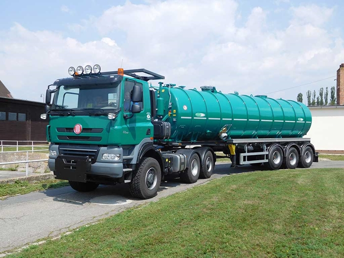 TATRA_PHOENIX_Euro5_6x6_traktor_tahac_navesu_triosy_naves_cisterna_meprozet.jpg