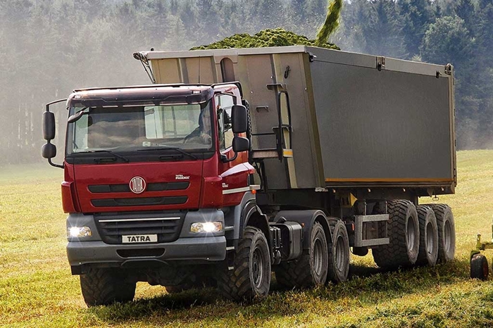 TATRA_PHOENIX_Euro5_tahac_navesu_triosy_velkoobjemovy_naves.jpg