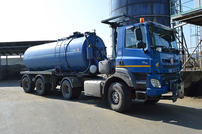 TATRA_PHOENIX_Euro6_4x4_traktor_tahac_navesu_dvouosy_naves_cisterna_MEPROZET.jpg