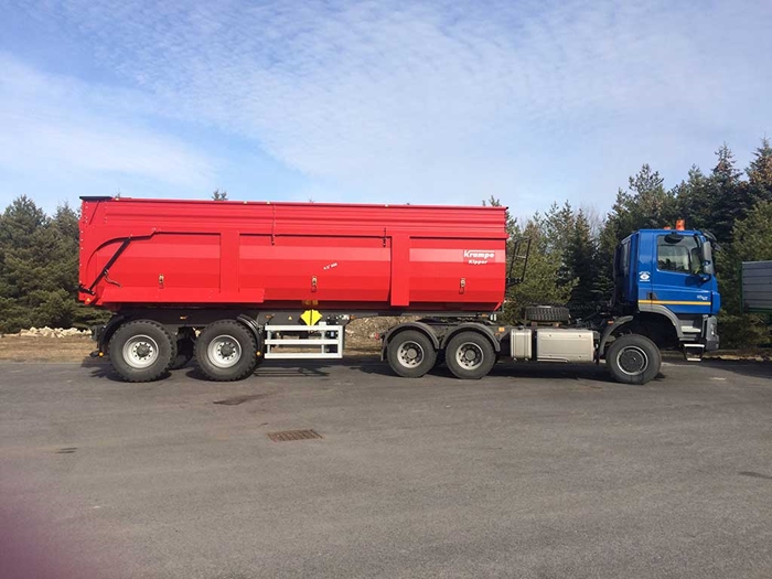 TATRA_PHOENIX_Euro6_6x6_tahac_navesu_dvouosy_sklapeci_naves_KRAMPE.jpg