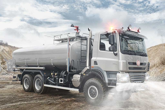 TATRA_PHOENIX_Euro6_6x6_cisternova_kropici_nastavba.jpg