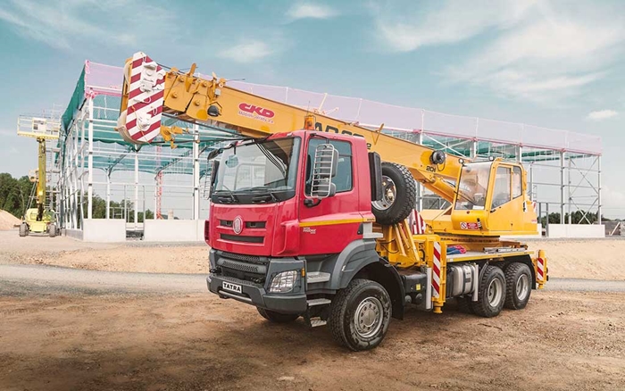 TATRA_PHOENIX_Euro6_6x6_mobilni_jerab.jpg