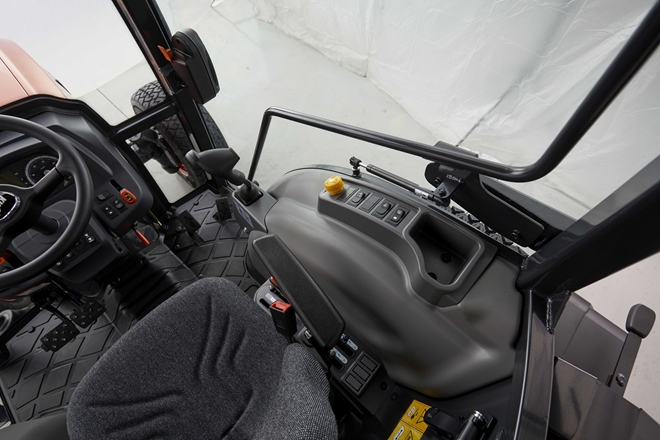 traktor-kioti-dk5020ch6_optimized.jpg