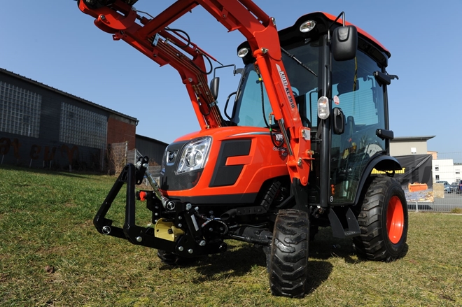 Kioti-CX2510CH-front-loader-front-linkage-front-PTO.jpg
