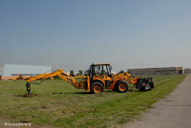 VF-Venieri-10-23-kloubovy-traktorbagr-a-drazkovaci-freza-vtrtaci-zarizeni_3.jpg