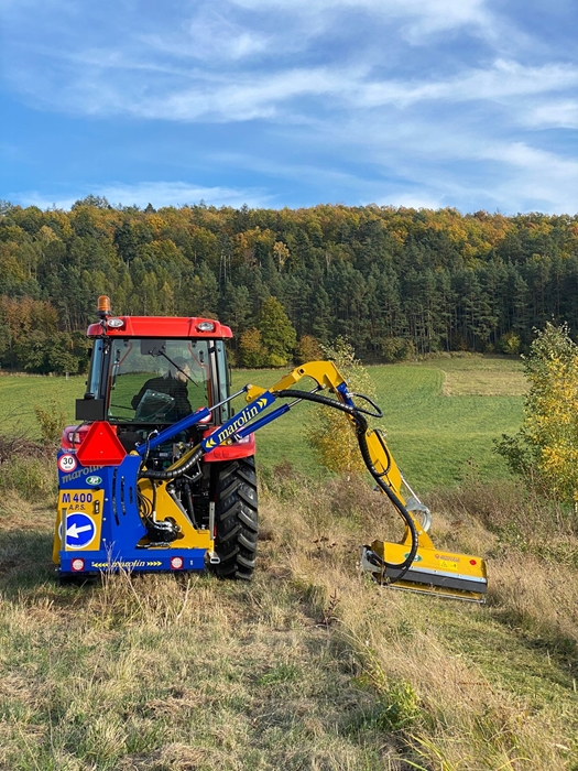Traktor-Kioti-RX7330PC-prikopove-rameno-Marolin-M400S-APS.jpg