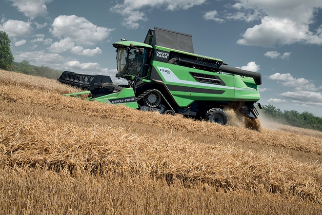 Kombajn_Deutz-Fahr_C9300_1.jpg