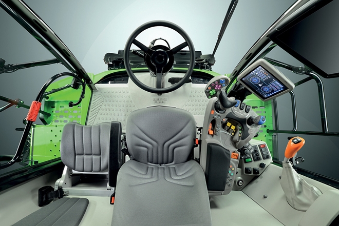 Kombajn_Deutz-Fahr_C9300_5.jpg