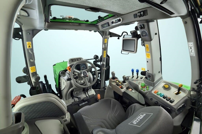 Traktor_Deutz_Fahr_6-4-(3).jpg