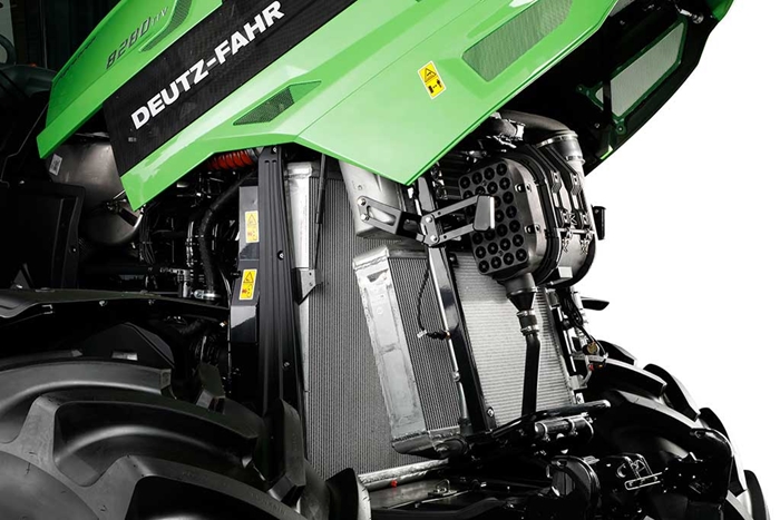 8280TTV-studio-motor.jpg