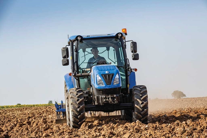 Traktor_New_Holland_T4S_4.jpg