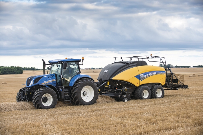 Lis_New_Holland_BigBaler_2.jpg