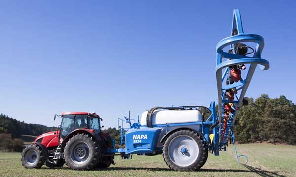 Agrio_Napa_navesny_postrikovac_detail_ramene